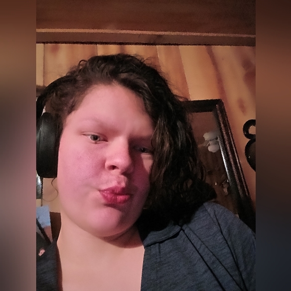 Meet your Posher, Tara - Picture 1 of 1